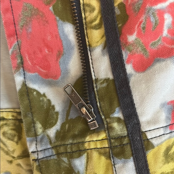 Hurley Red and Yellow Jean Jacket with Tailored Design - Picture 5 of 10